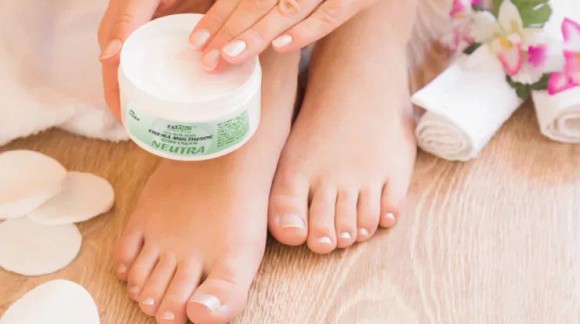 TIPS FOR THE CARE OF YOUR FEET